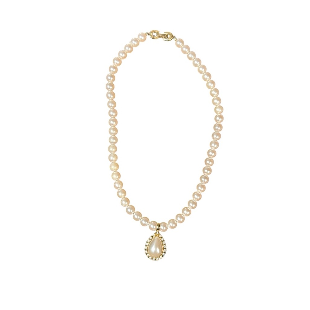 Richelieu Faux Pearl Necklace Teardrop Pendant Gold Tone Rhinestone